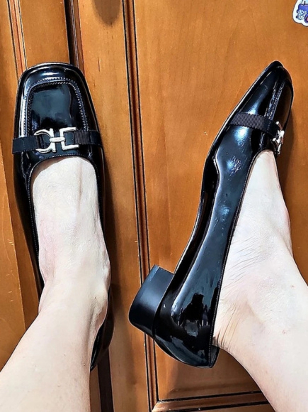 Nwot Salvatore Ferragamo Black Patent Leather Square Toe Logo Flat Pumps Size 9C
